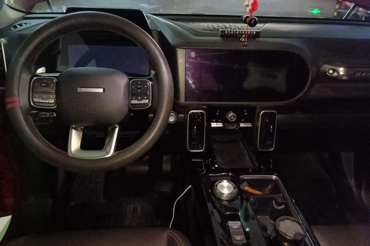 Used Haval DARGO 2021 1.5T DCT Two-Wheel Drive Border Collie - Wangcai Edition Center Console