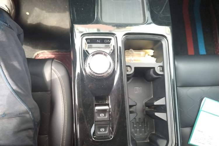 Used Haval DARGO 2021 1.5T DCT Two-Wheel Drive "Wangcai" Edition Gear Lever