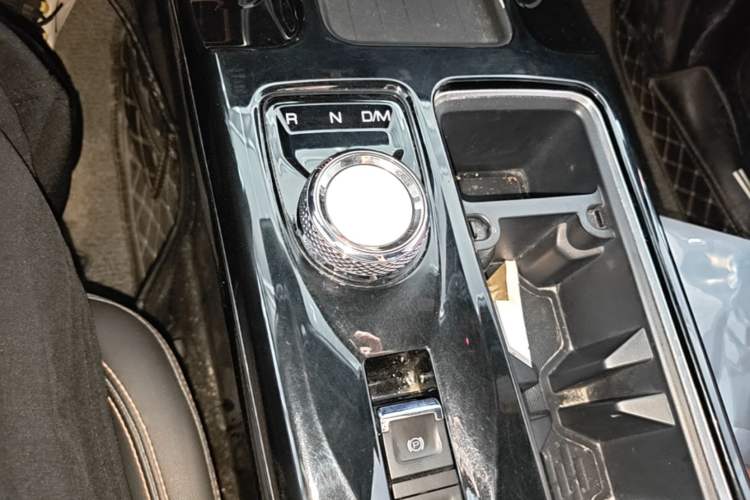 Used Haval DARGO 2021 2.0T DCT Two-Wheel Drive Chinese Mastiff Edition Gear Lever