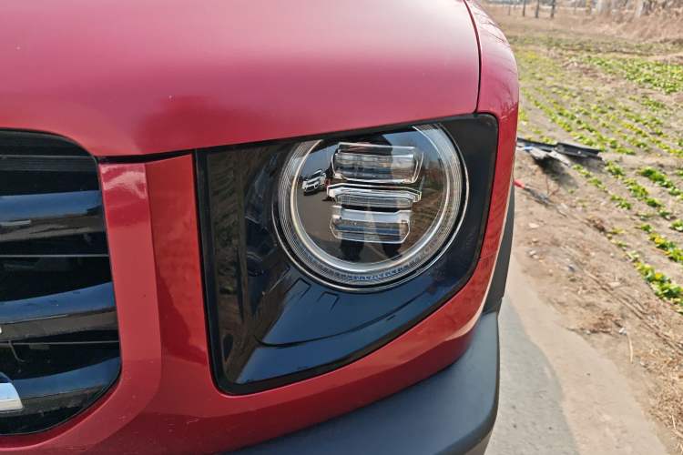 Used Haval DARGO 2021 1.5T DCT Two-Wheel Drive Border Collie Edition Left Front Headlight