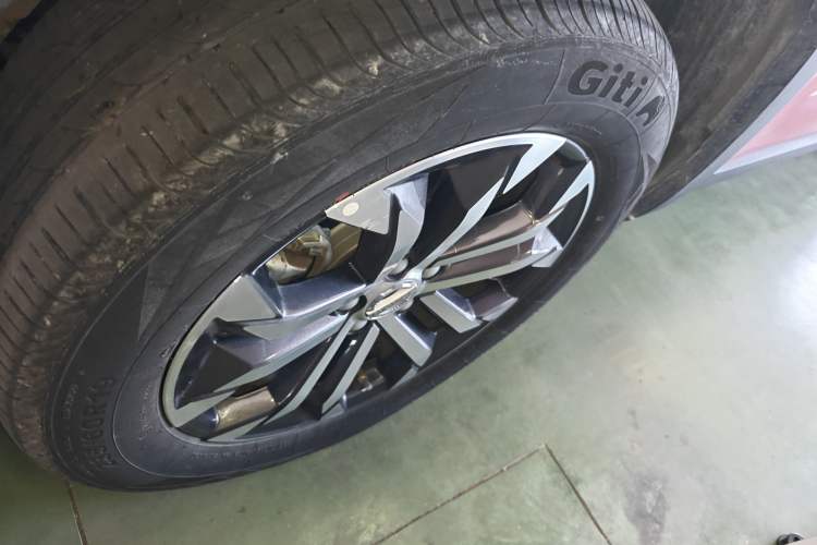 Used Haval DARGO 2021 1.5T DCT Two-Wheel Drive Border Collie Edition Left Front Wheel Hub