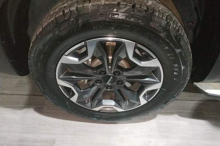 Used Haval DARGO 2021 2.0T DCT All-Wheel-Drive "Hao Tian Quan" Edition Left Front Wheel Hub