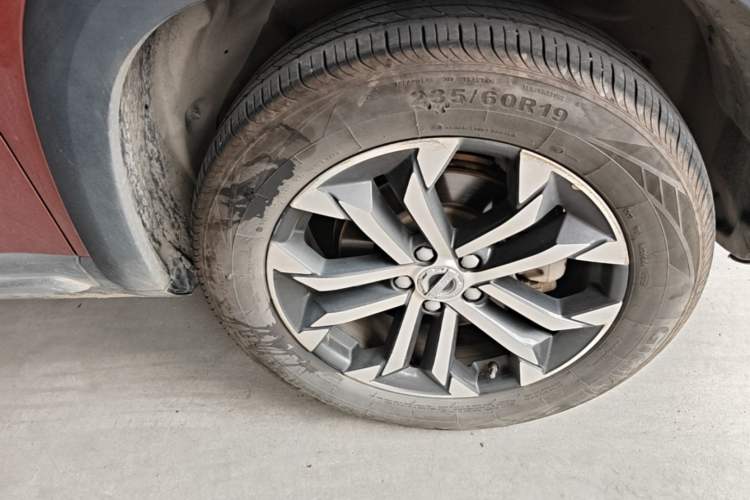 Used Haval DARGO 2021 2.0T DCT Two-Wheel Drive Chinese Mastiff Edition Right Front Wheel Hub