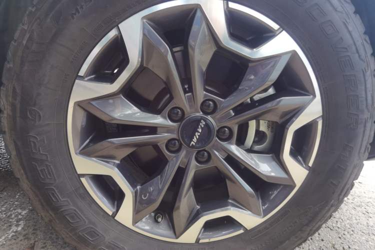 Used Haval DARGO 2021 2.0T DCT All-Wheel-Drive "Hao Tian Quan" Edition Right Front Wheel Hub