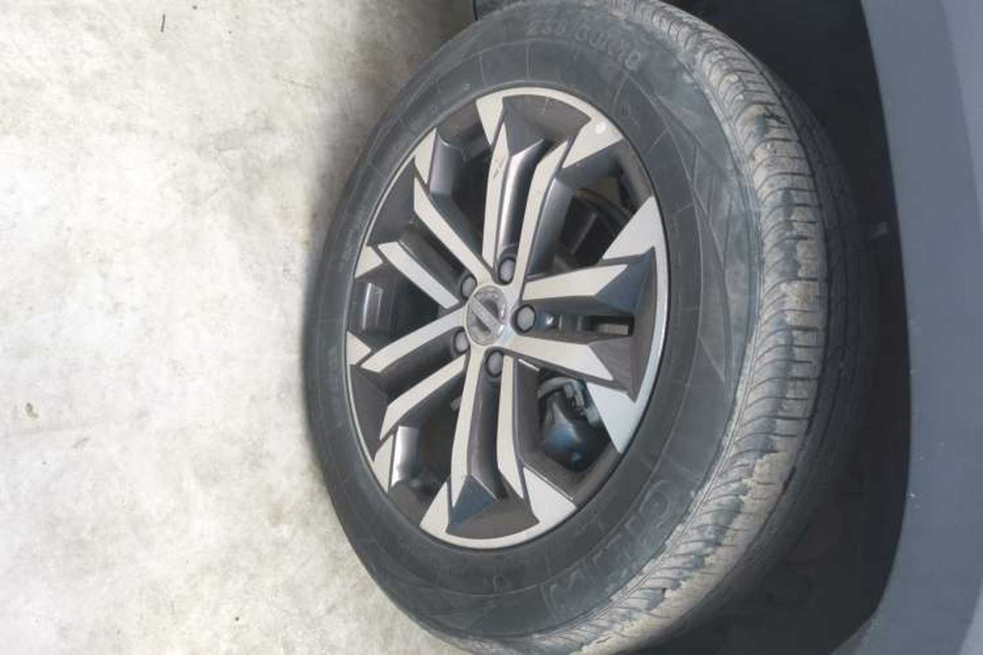 Used Haval DARGO 2021 1.5T DCT Two-Wheel Drive Border Collie Edition Right Front Wheel Hub