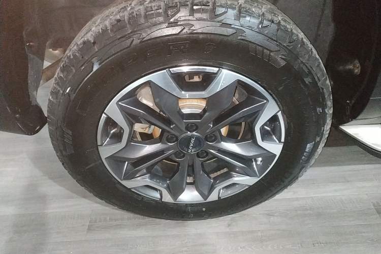 Used Haval DARGO 2021 2.0T DCT All-Wheel-Drive "Hao Tian Quan" Edition Right Rear Wheel Hub