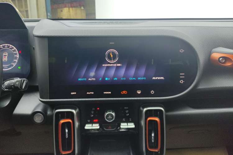 Used Haval DARGO 2021 2.0T DCT 4x4 Chinese Rural Dog Edition Audio And AC Panel