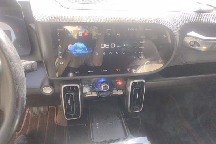 Used Haval DARGO 2021 1.5T DCT Two-Wheel Drive Border Collie Edition Audio And AC Panel