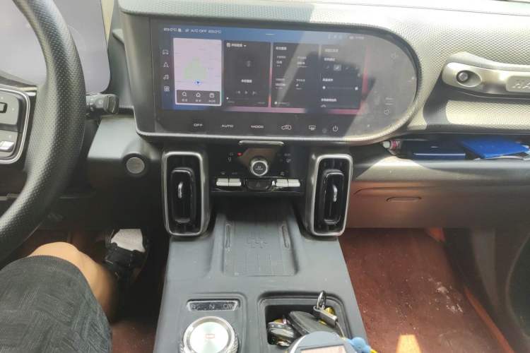 Used Haval DARGO 2021 2.0T DCT Two-Wheel Drive Chinese Mastiff Edition Audio And AC Panel