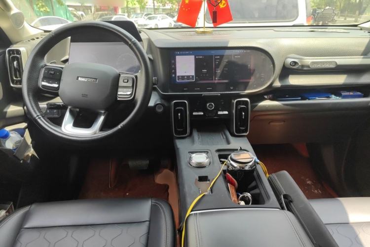 Used Haval DARGO 2021 2.0T DCT Two-Wheel Drive Chinese Mastiff Edition Center Console