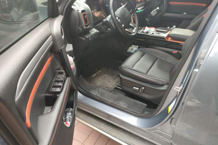 Used Haval DARGO 2021 2.0T DCT All-Wheel-Drive "Hao Tian Quan" Edition Driver Seat