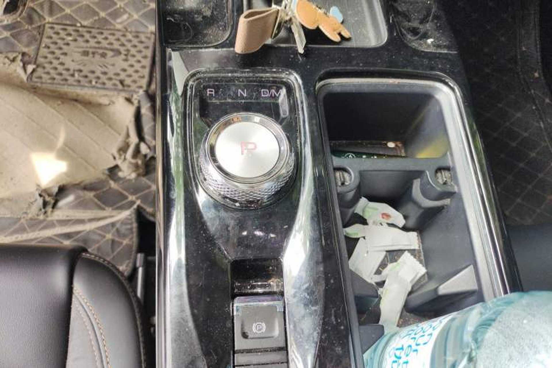 Used Haval DARGO 2021 Revised Version 2.0T DCT Four-Wheel Drive "Hao Tian Que" Edition Gear Lever