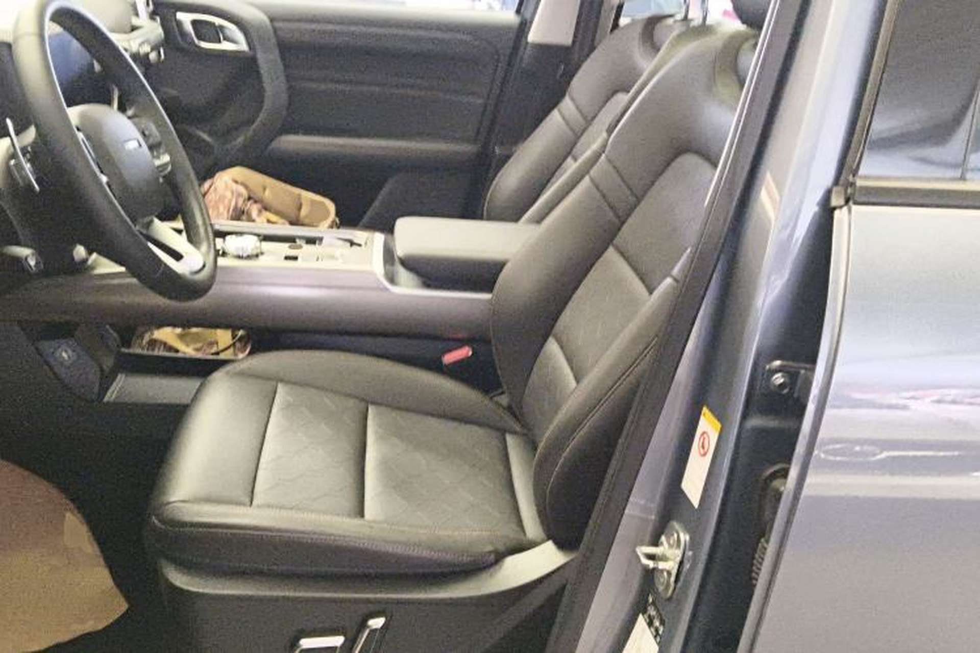 Used Haval DARGO 2021 1.5T DCT Two-Wheel Drive Labrador Edition Left Front Seat