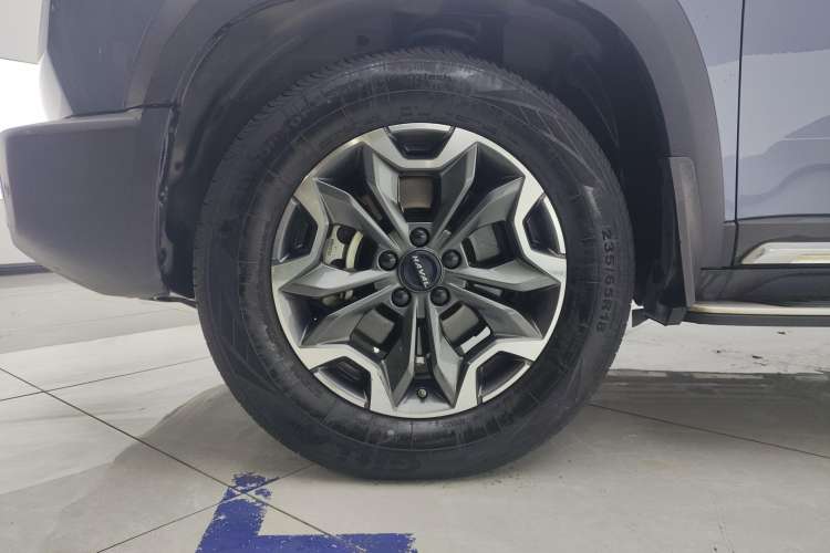 Used Haval DARGO 2021 2.0T DCT 4x4 Chinese Rural Dog Edition Left Rear Wheel Hub