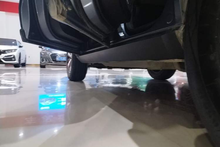 Used Haval DARGO 2021 1.5T DCT Two-Wheel Drive Labrador Edition Left Side Sill