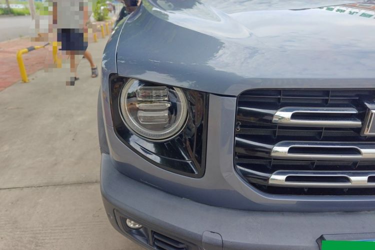Used Haval DARGO 2021 1.5T DCT Two-Wheel Drive "Mǎquǎn" Edition Right Front Headlight