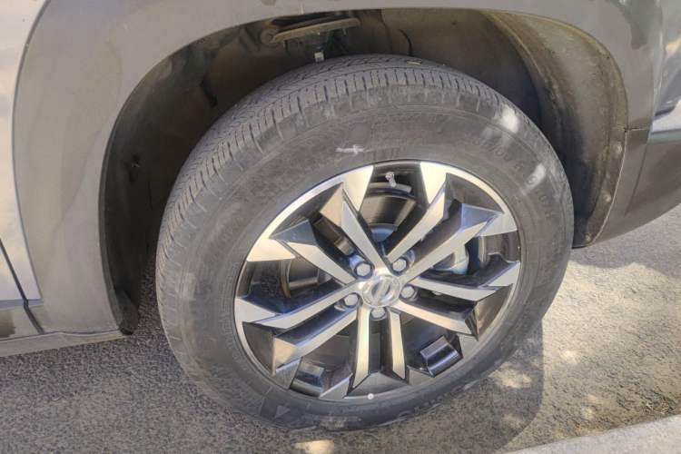 Used Haval DARGO 2021 1.5T DCT Two-Wheel Drive Border Collie Edition Right Front Wheel Hub