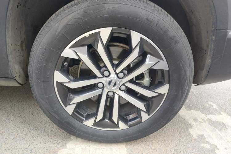 Used Haval DARGO 2021 1.5T DCT Two-Wheel Drive Border Collie Edition Right Front Wheel Hub