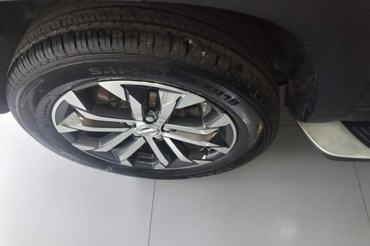 Used Haval DARGO 2021 Revised Version 1.5T DCT Two-Wheel Drive "Mǎquǎn" Edition Right Rear Wheel Hub