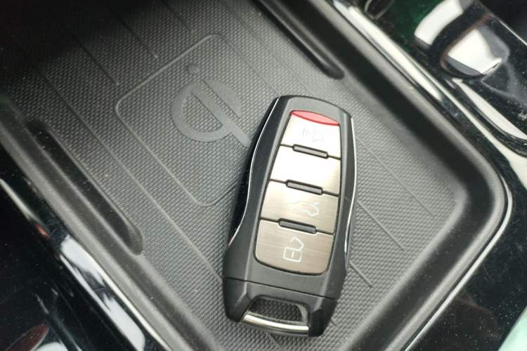 Used Haval DARGO 2021 2.0T DCT All-Wheel-Drive "Hao Tian Quan" Edition Vehicle Key