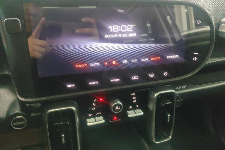 Used Haval DARGO 2021 2.0T DCT 4x4 Chinese Rural Dog Edition Audio And AC Panel