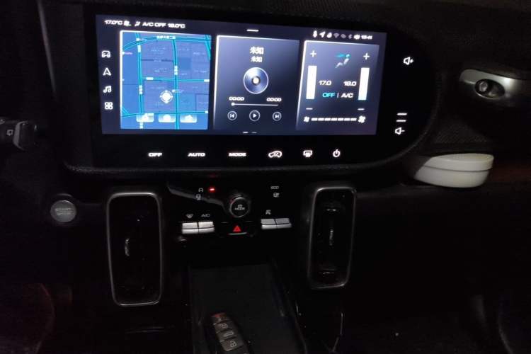 Used Haval DARGO 2021 1.5T DCT Two-Wheel Drive "Mǎquǎn" Edition Audio And AC Panel