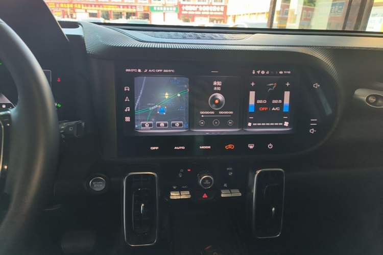 Used Haval DARGO 2021 1.5T DCT Two-Wheel Drive "Mǎquǎn" Edition Audio And AC Panel