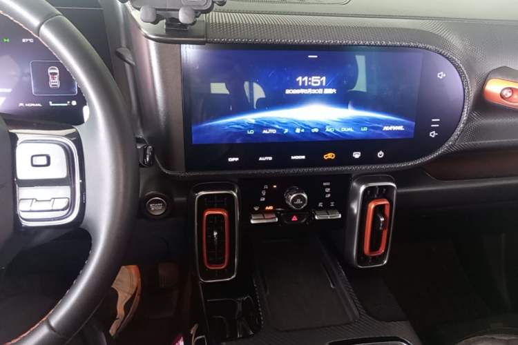 Used Haval DARGO 2021 2.0T DCT All-Wheel-Drive "Hao Tian Quan" Edition Audio And AC Panel