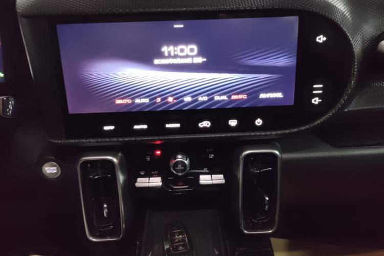 Used Haval DARGO 2021 1.5T DCT Two-Wheel Drive Border Collie Edition Audio And AC Panel