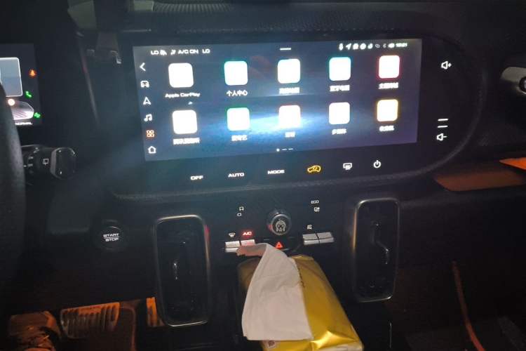 Used Haval DARGO 2021 1.5T DCT Two-Wheel Drive "Mǎquǎn" Edition Audio And AC Panel