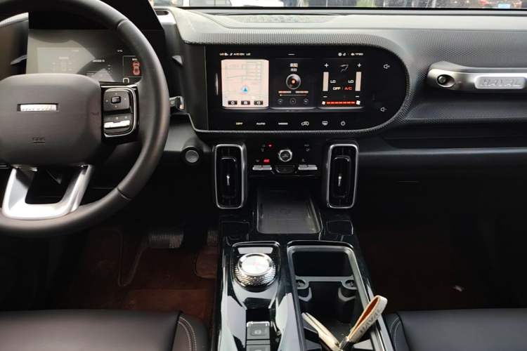 Used Haval DARGO 2021 1.5T DCT Two-Wheel Drive Border Collie Edition Audio And AC Panel