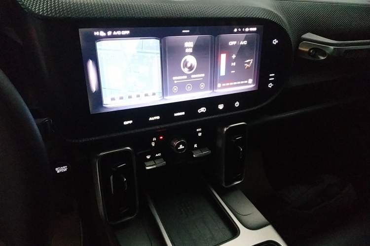 Used Haval DARGO 2021 1.5T DCT Two-Wheel Drive Labrador Edition Audio And AC Panel