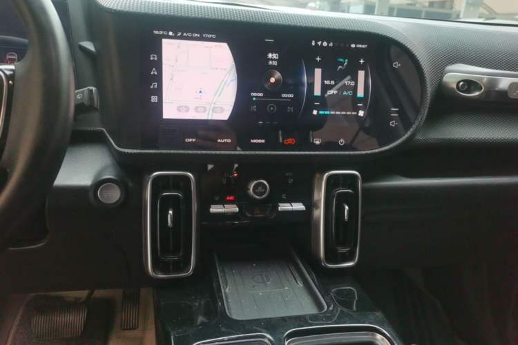 Used Haval DARGO 2021 1.5T DCT Two-Wheel Drive "Mǎquǎn" Edition Audio And AC Panel