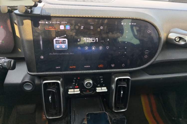 Used Haval DARGO 2021 2.0T DCT 4x4 Chinese Rural Dog Edition Audio And AC Panel