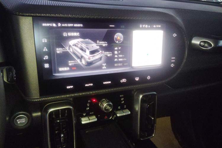 Used Haval DARGO 2021 Revised Version 2.0T DCT Four-Wheel Drive "Hao Tian Que" Edition Audio And AC Panel