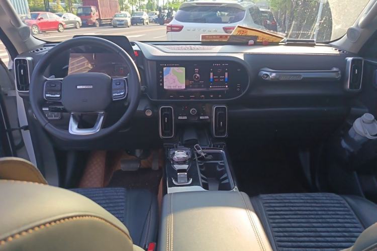 Used Haval DARGO 2021 1.5T DCT Two-Wheel Drive Border Collie Edition Center Console