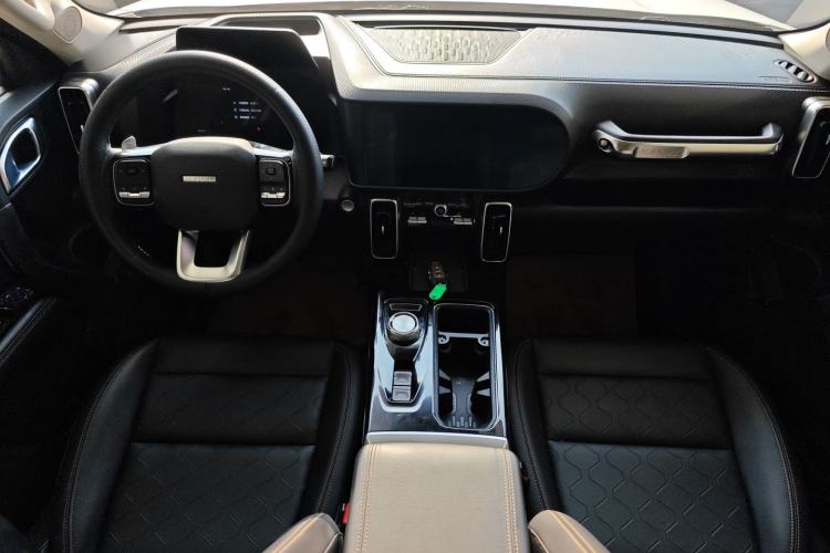 Used Haval DARGO 2021 Revised Version 1.5T DCT Two-Wheel Drive "Mǎquǎn" Edition Center Console