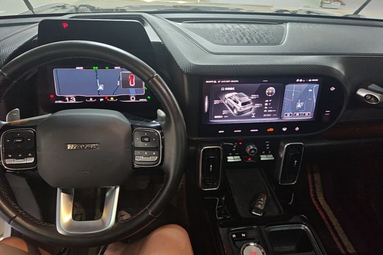 Used Haval DARGO 2021 Revised Version 2.0T DCT Four-Wheel Drive "Hao Tian Que" Edition Center Console