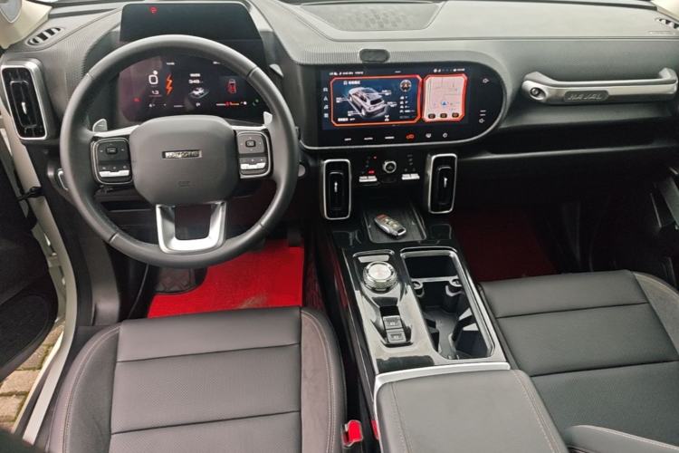 Used Haval DARGO 2021 2.0T DCT All-Wheel-Drive "Hao Tian Quan" Edition Center Console