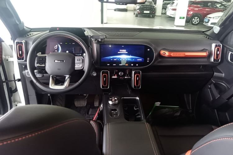 Used Haval DARGO 2021 2.0T DCT All-Wheel-Drive "Hao Tian Quan" Edition Center Console