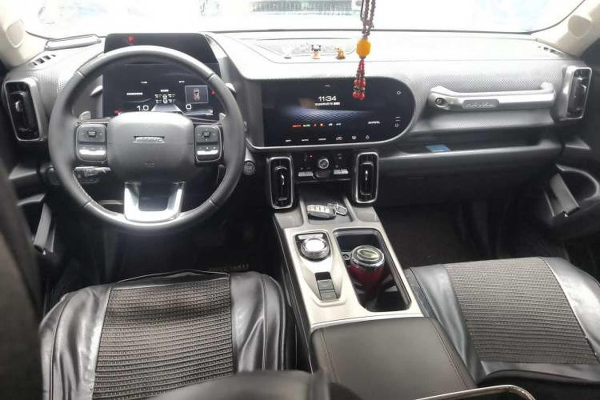 Used Haval DARGO 2021 1.5T DCT Two-Wheel Drive Labrador Edition Center Console