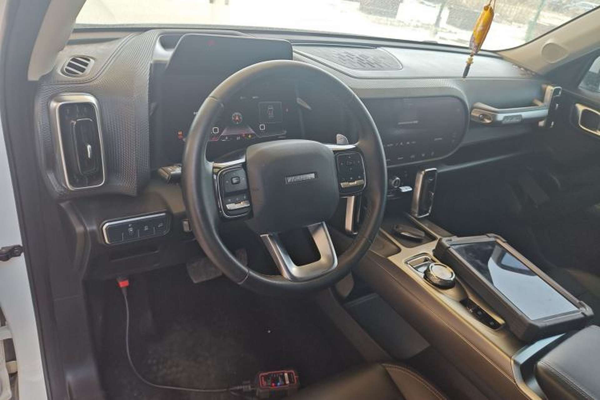 Used Haval DARGO 2021 1.5T DCT Two-Wheel Drive Labrador Edition Center Console