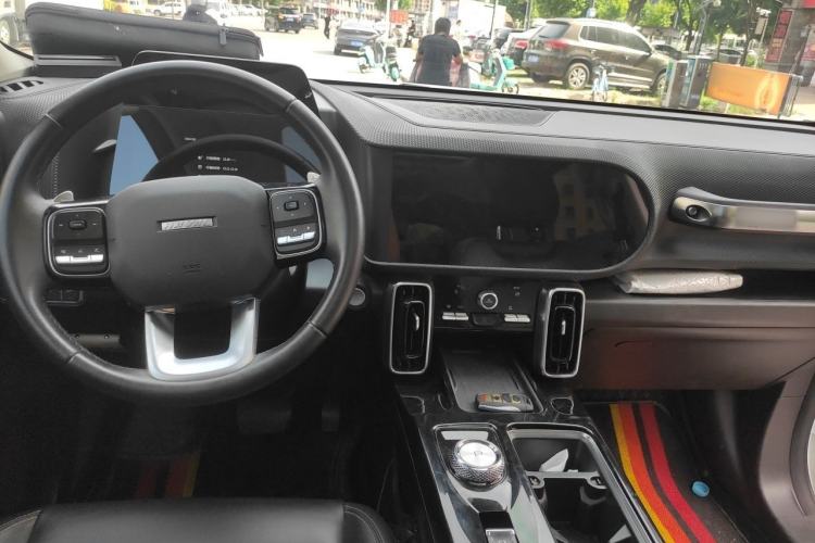 Used Haval DARGO 2021 Revised Version 1.5T DCT Two-Wheel Drive "Mǎquǎn" Edition Center Console