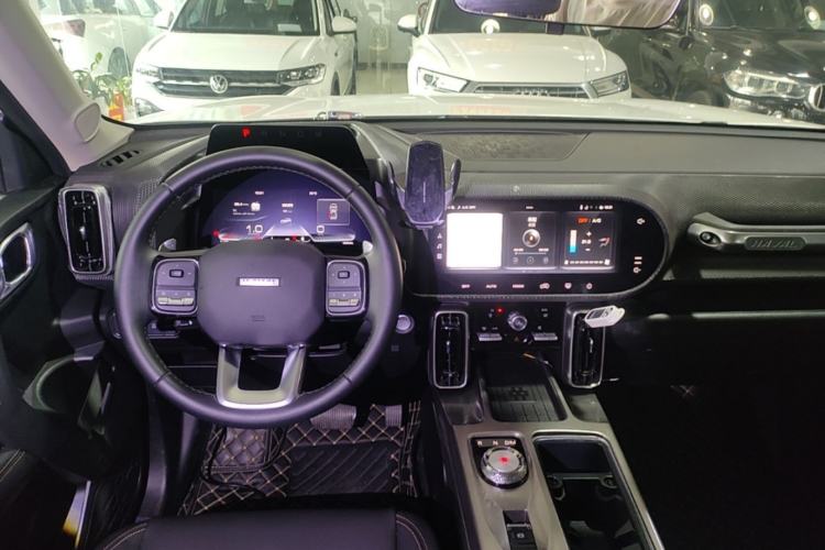 Used Haval DARGO 2021 1.5T DCT Two-Wheel Drive Labrador Edition Center Console