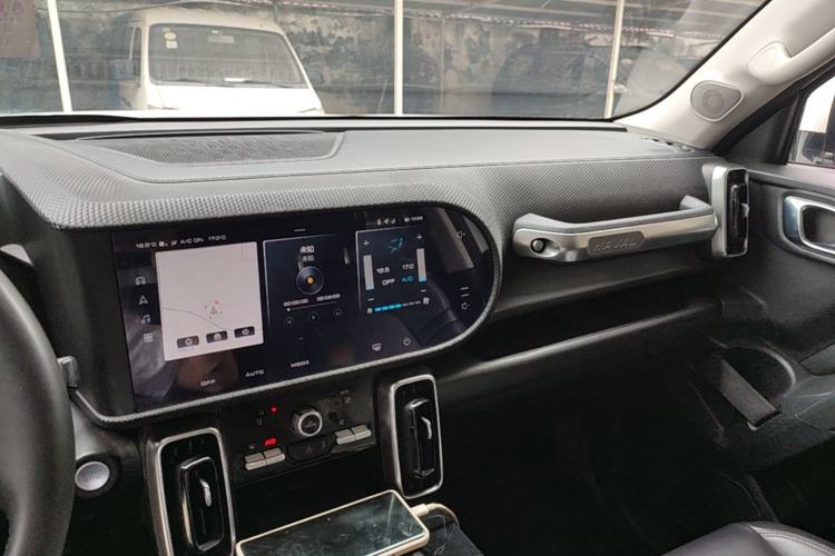 Used Haval DARGO 2021 1.5T DCT Two-Wheel Drive "Mǎquǎn" Edition Center Console