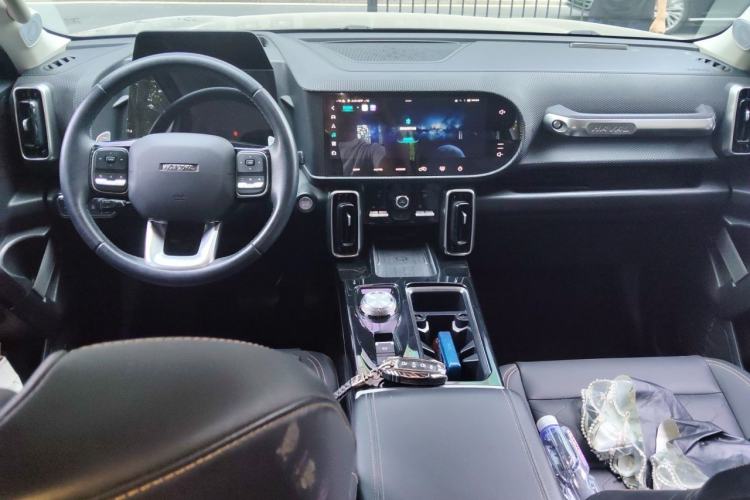 Used Haval DARGO 2021 2.0T DCT Two-Wheel Drive Chinese Mastiff Edition Center Console