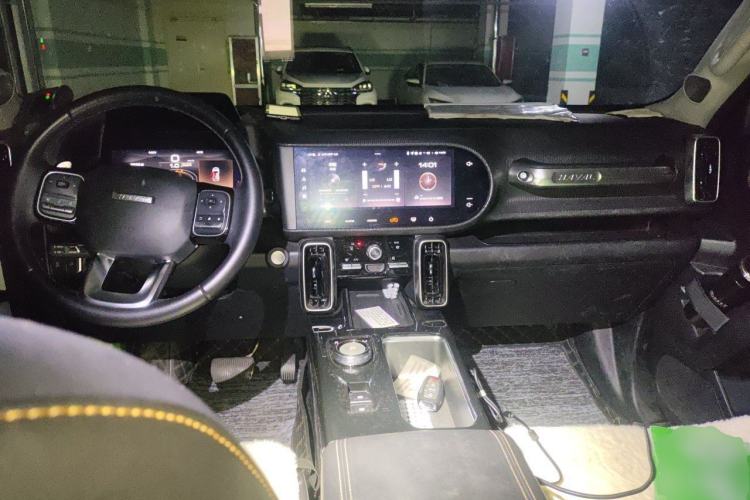 Used Haval DARGO 2021 Revised Version 1.5T DCT Two-Wheel Drive "Mǎquǎn" Edition Center Console