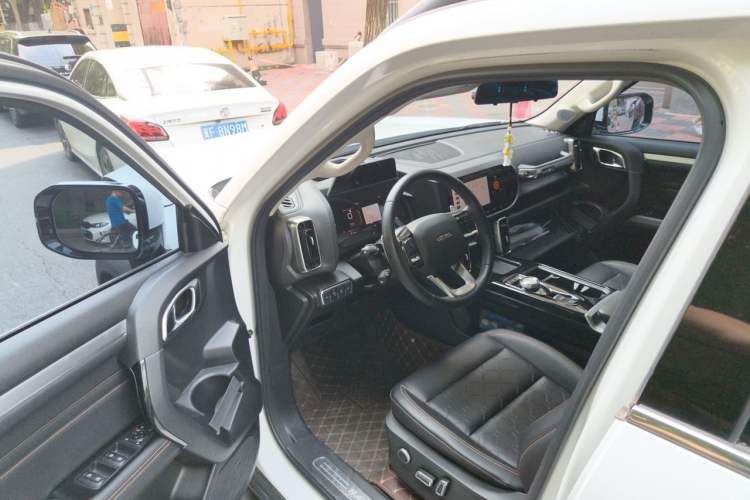 Used Haval DARGO 2021 2.0T DCT Two-Wheel Drive Chinese Mastiff Edition Driver Seat