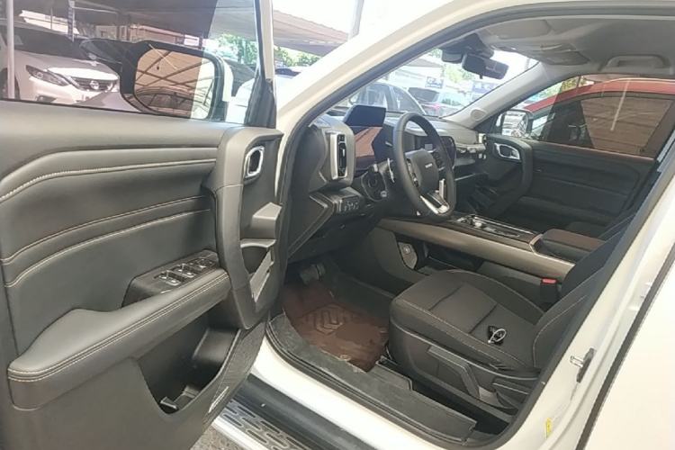 Used Haval DARGO 2021 1.5T DCT Two-Wheel Drive Husky Edition Driver Seat