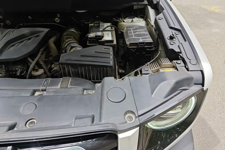 Used Haval DARGO 2021 2.0T DCT Two-Wheel Drive Chinese Mastiff Edition Engine Bay Left